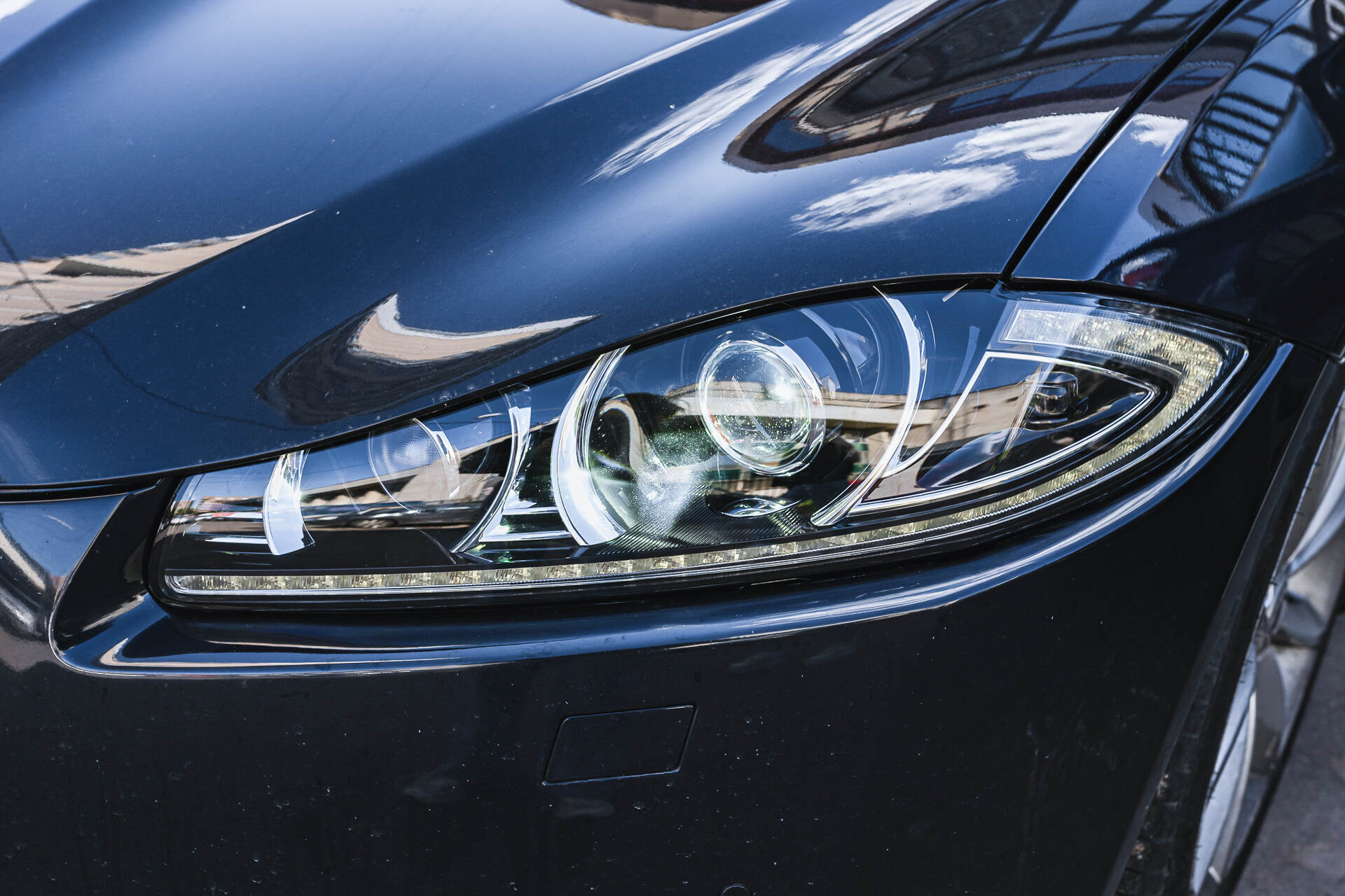 Итоговый свет фар и вид автомобиля после работы.