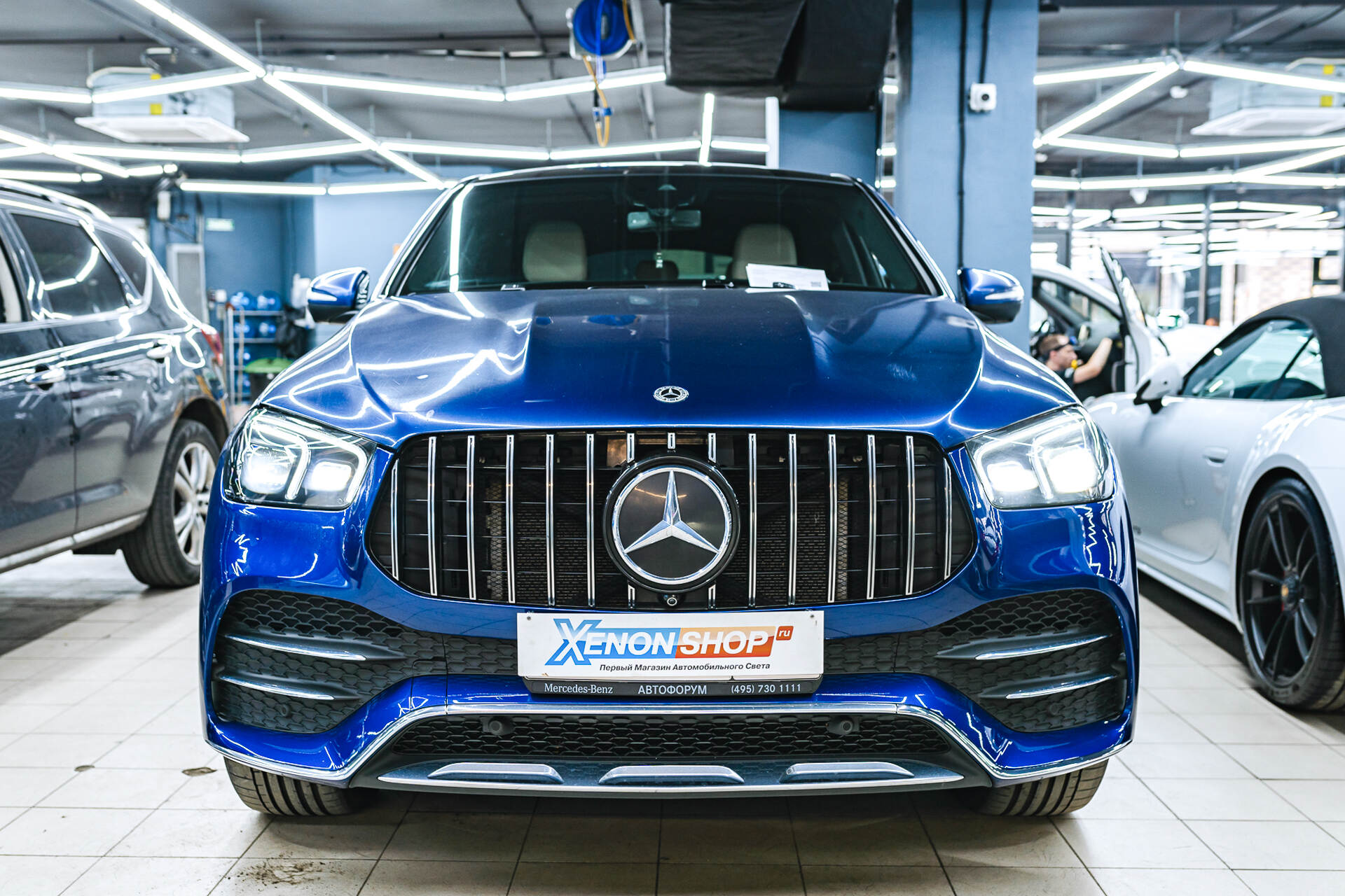 Итоговая светотеневая граница, вид фары и автомобиля после ремонта.