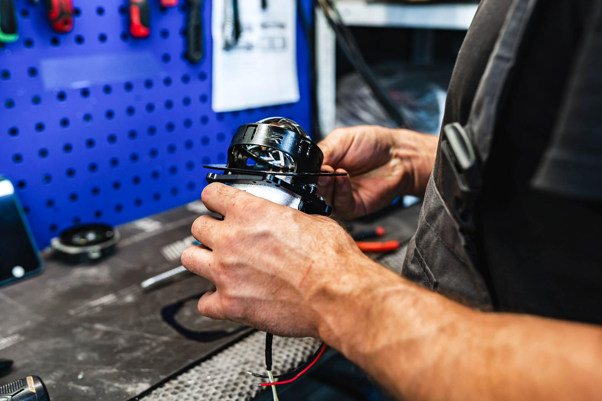 Установка новых линз в фары.