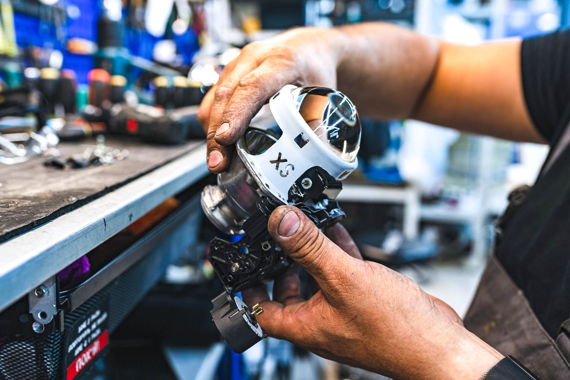 Установка новых линз в фары.