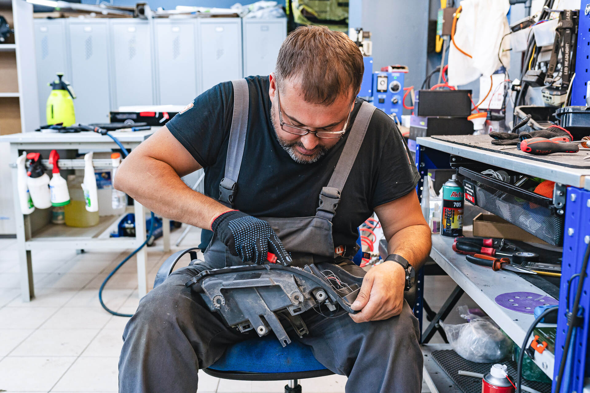 Разбираем фары.