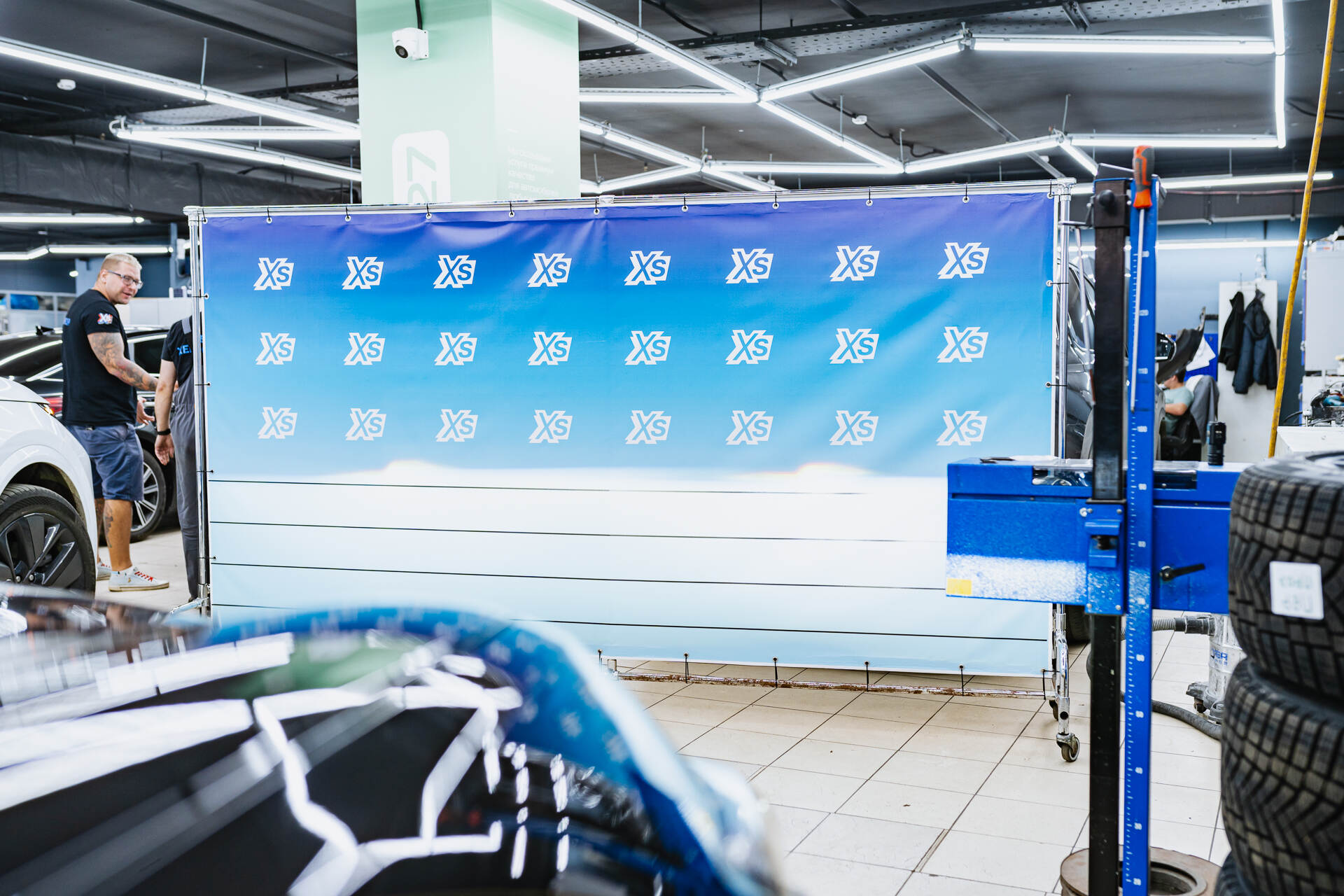 Итоговая светотеневая граница, свет и вид фар, а также авто после работы.