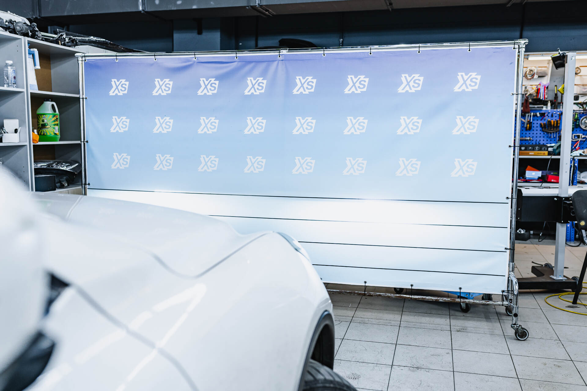 Итоговая светотеневая граница, свет фар с новыми линзами и вид авто после работы.