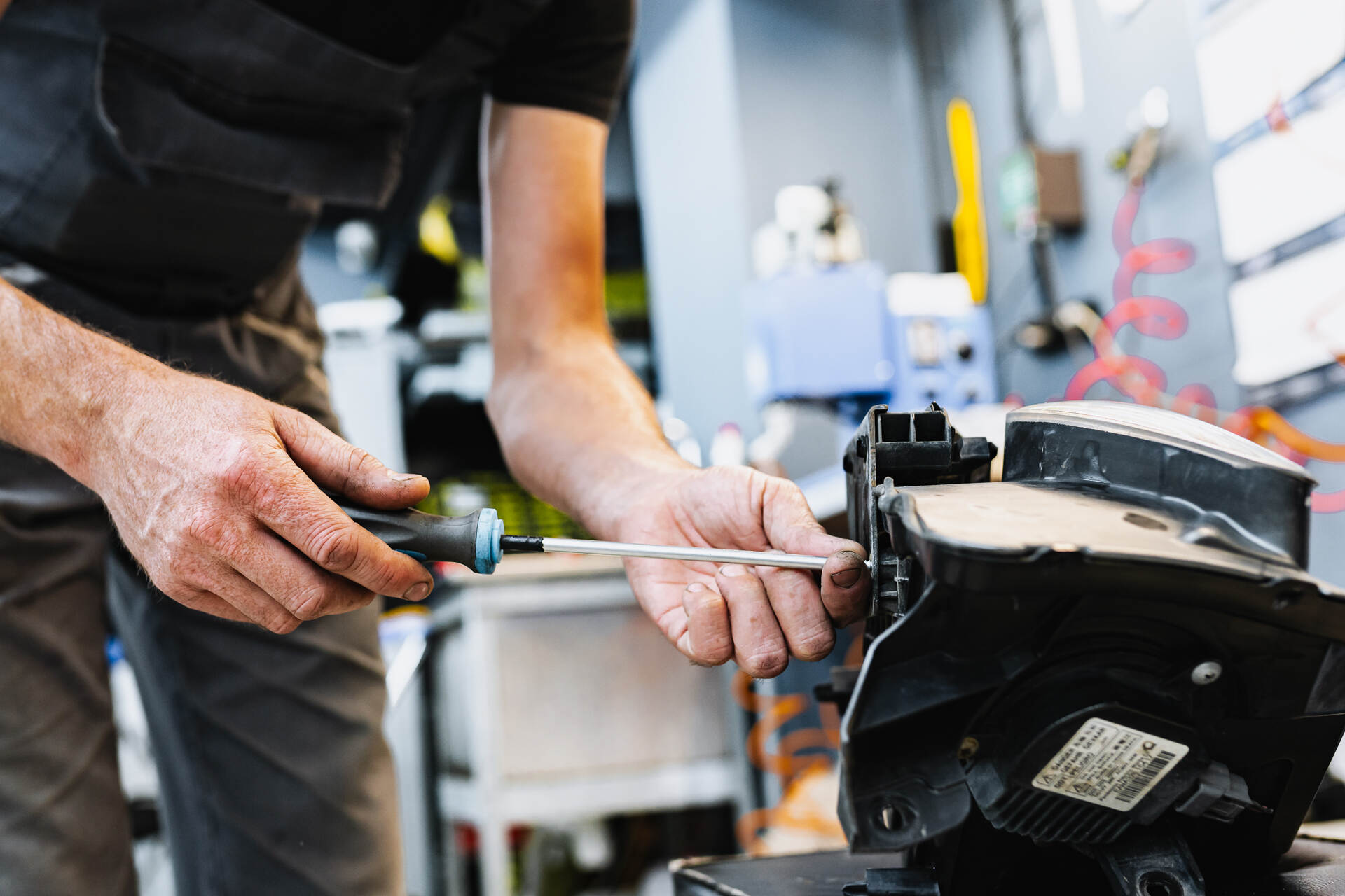 Демонтаж и разбор фар.