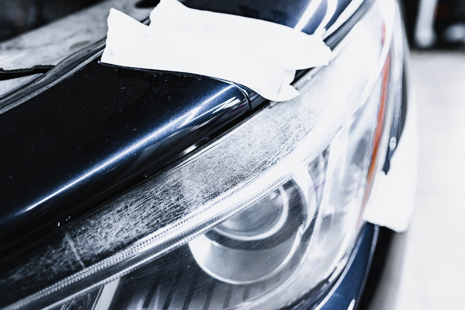 Состояние стекла фар в момент обращения.